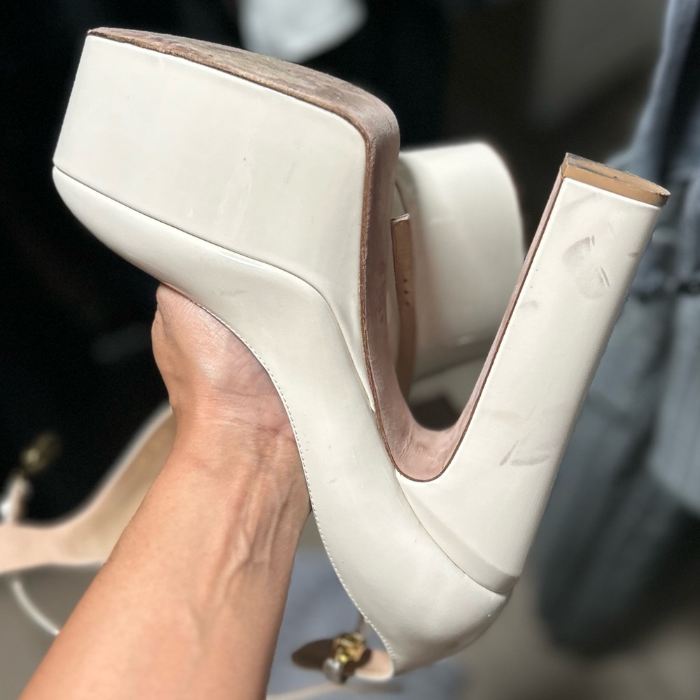 Valentino Platform - Picture 4 of 4